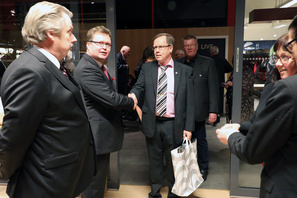 Jussi Marjalaakso ja Seppo Veikkolin ottivat vieraat vastaan.
Vuorossa Mikko Ahomäki.